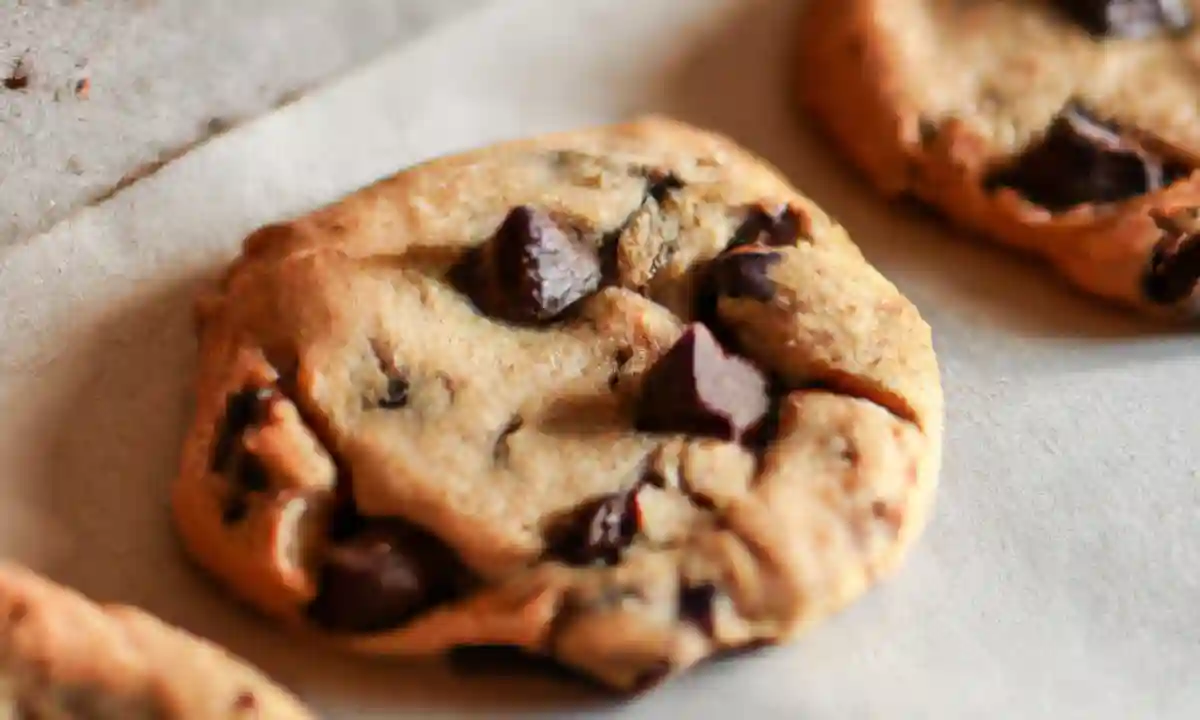 Tanya Burr’s Cookies: Bake, Share & Delight!