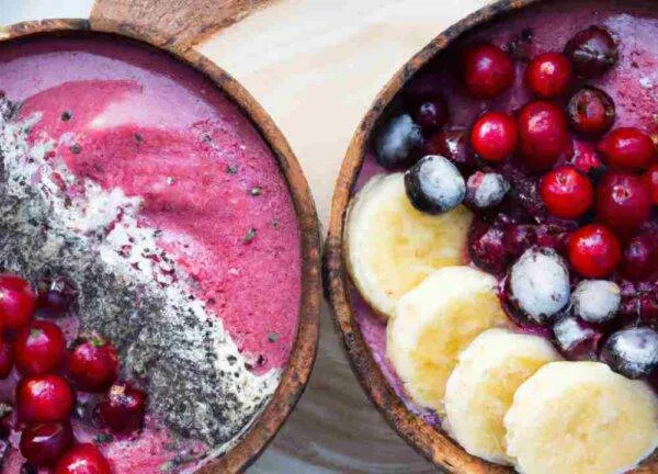 Mixed berry and banana smoothie